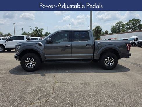 Used 2018 Ford F150 Raptor w/ Equipment Group 802A Luxury AWD/4WD image 10