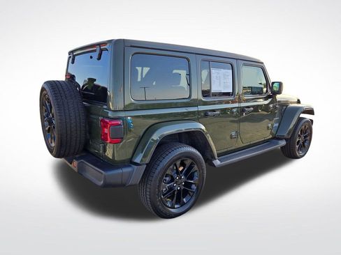Used 2022 Jeep Wrangler Unlimited Sahara w/ Cold Weather Group AWD/4WD image 3