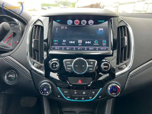Used 2017 Chevrolet Cruze Premier FWD image 29