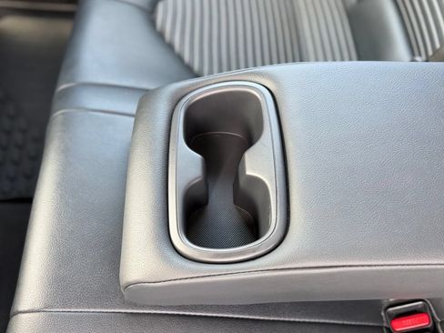 Used 2018 Toyota Camry SE w/ Moonroof Package FWD image 7