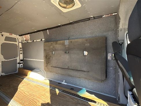 Used 2017 Freightliner Sprinter 2500 image 27