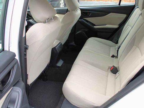 Used 2019 Subaru Impreza 2.0i w/ Eyesight image 10