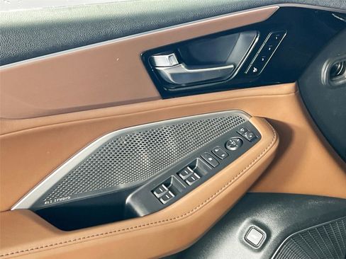 Used 2022 Acura MDX SH-AWD w/Tech image 17