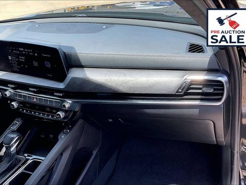 Used 2024 Kia Telluride SX Prestige X-Pro AWD/4WD image 16