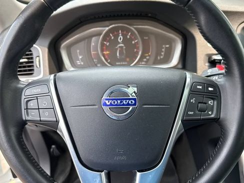 Used 2017 Volvo S60 T5 Dynamic w/ Vision Package AWD/4WD image 18