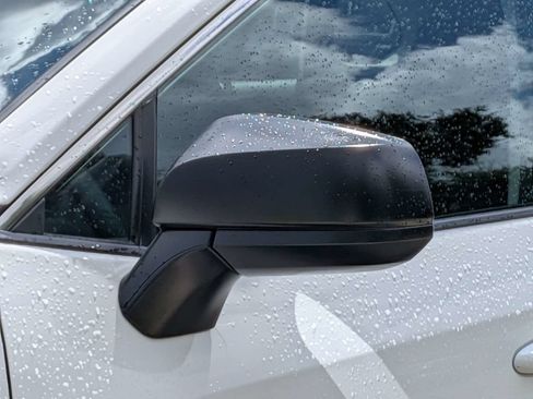 Used 2021 Toyota RAV4 LE FWD image 10