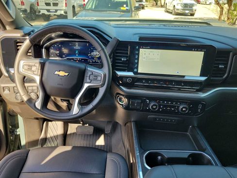 Used 2025 Chevrolet Silverado 2500 LT w/ Texas Edition AWD/4WD image 14
