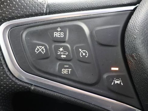 Used 2022 Chevrolet Equinox LT AWD/4WD image 11