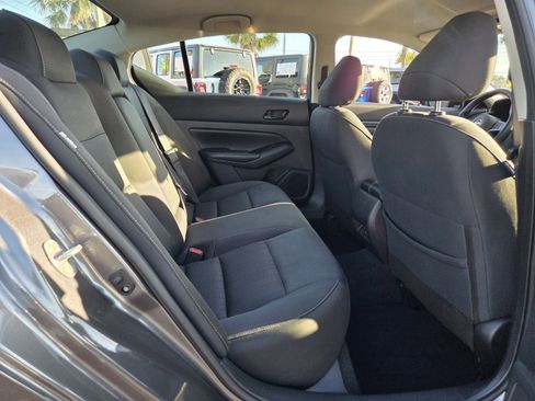 Used 2024 Nissan Altima 2.5 SV image 16