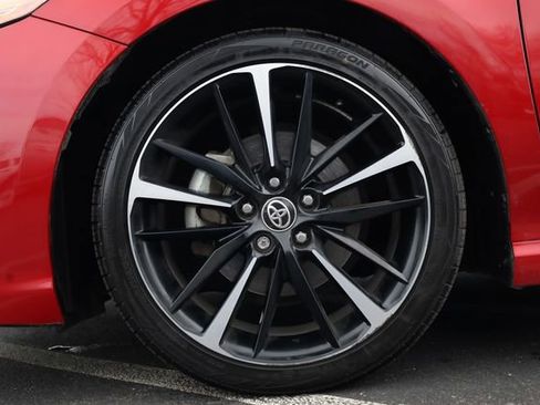 Used 2020 Toyota Camry XSE image 9