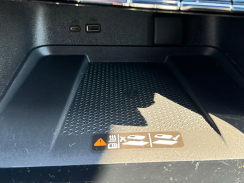 Used 2025 Chevrolet Traverse Z71 w/ Enhanced Driving Package image 33