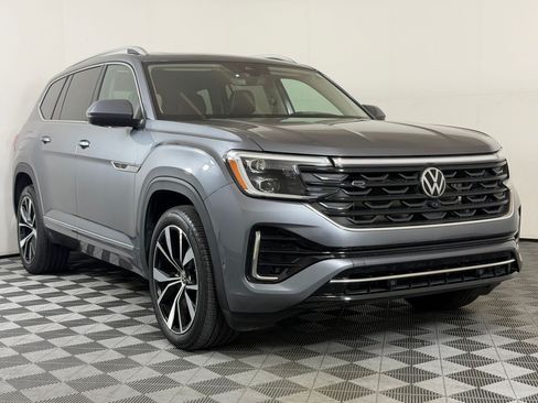 Used 2024 Volkswagen Atlas SEL Premium R-Line AWD/4WD image 6