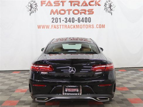 Used 2018 Mercedes-Benz E 400 Coupe image 5
