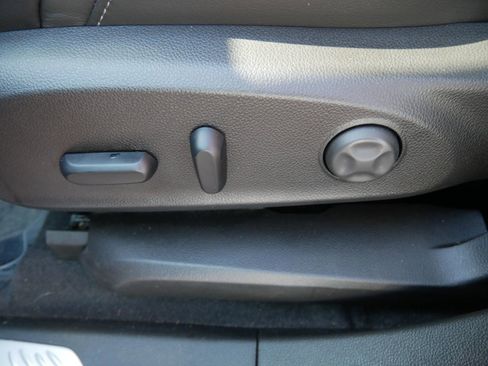 Used 2019 Buick Envision Premium w/ Driver Confidence Package image 15