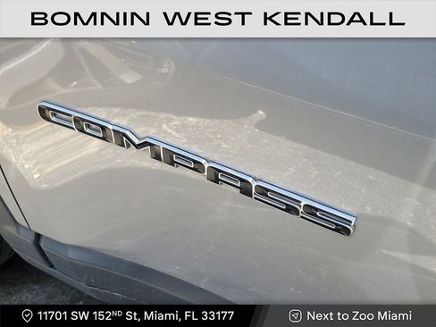 Used 2018 Jeep Compass Latitude image 8