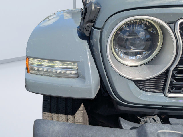 Used 2024 Jeep Wrangler Unlimited Sahara AWD/4WD image 9