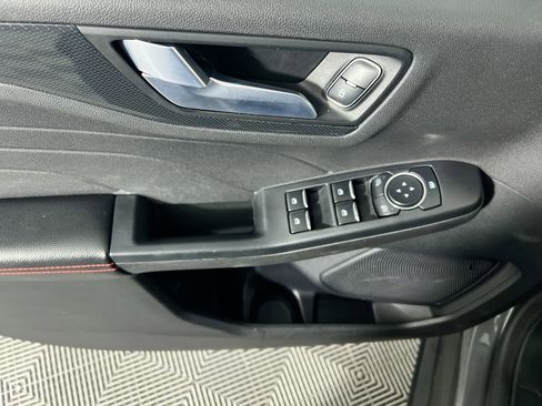 Used 2023 Ford Escape ST-Line FWD image 14