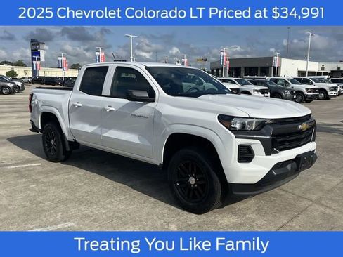 Used 2025 Chevrolet Colorado LT w/ Advanced Trailering Package RWD image 1