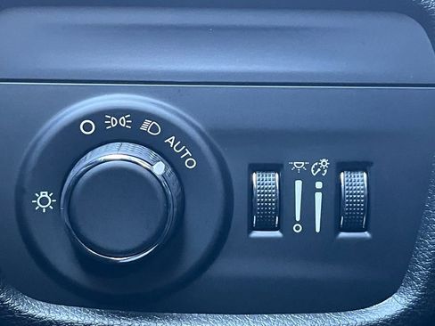 New 2025 Jeep Grand Cherokee Laredo image 12