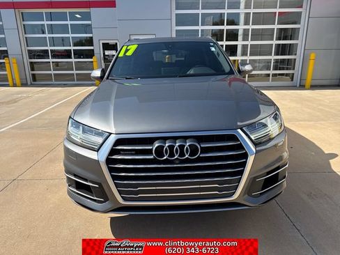 Used 2017 Audi Q7 3.0T Premium Plus w/ Premium Plus Package AWD/4WD image 9