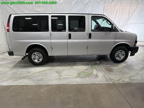 Used 2020 Chevrolet Express 2500 LS w/ Driver Convenience Package RWD image 14