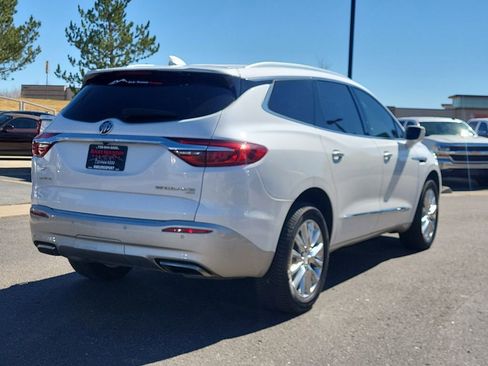 Used 2018 Buick Enclave Premium w/ Experience Buick Package image 4