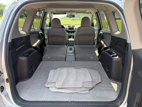 Used 2010 Toyota RAV4 Limited AWD/4WD image 22
