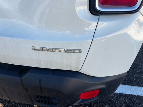 Used 2017 Jeep Renegade Limited image 7