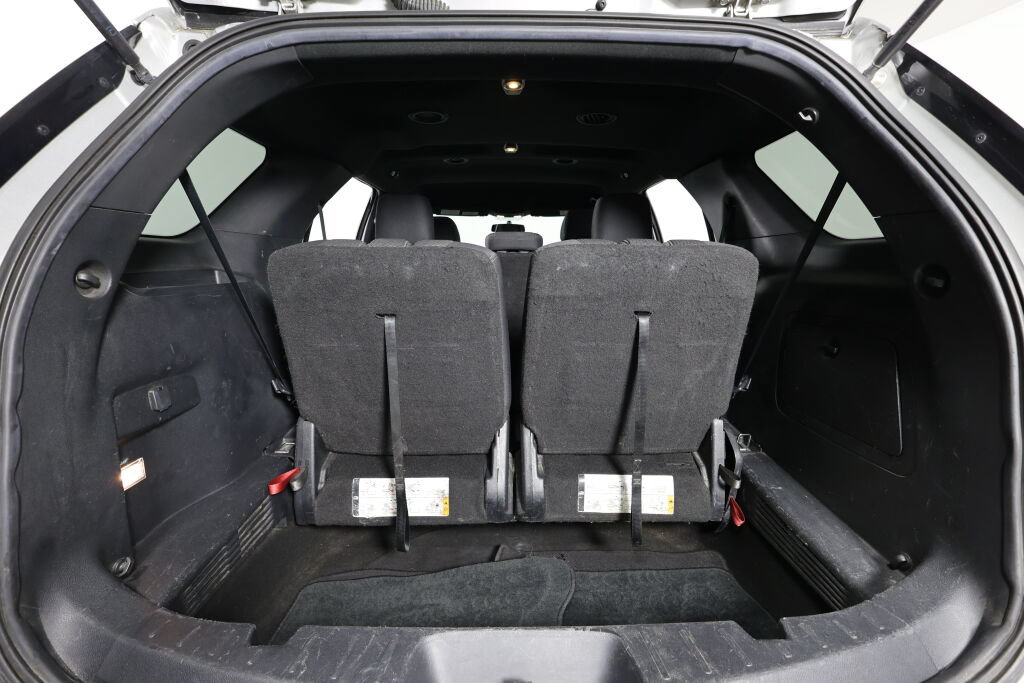 Used 2017 Ford Explorer XLT AWD/4WD image 18