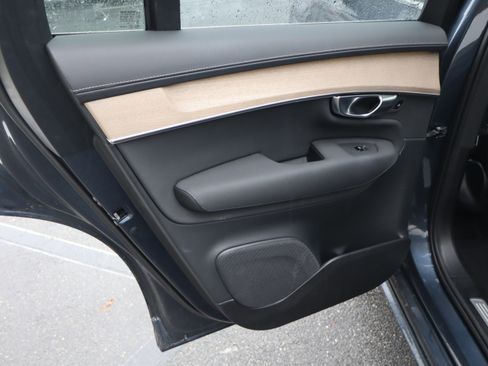 Used 2025 Volvo XC90 B5 Plus image 30