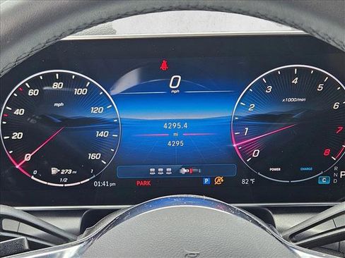 Used 2026 Mercedes-Benz GLC 300 image 11