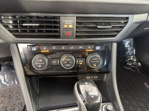 Used 2023 Volkswagen Jetta SE FWD image 18