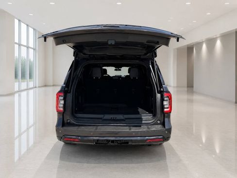 Used 2022 Ford Expedition Max Limited RWD image 5