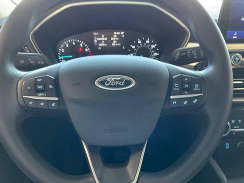 Used 2020 Ford Escape SE image 12