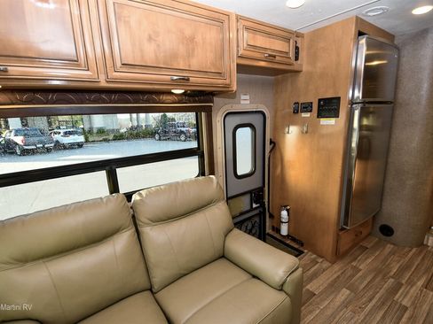 Used 2016 Ford E-450 and Econoline 450 Super Duty w/ Motorhome Prep Package image 13