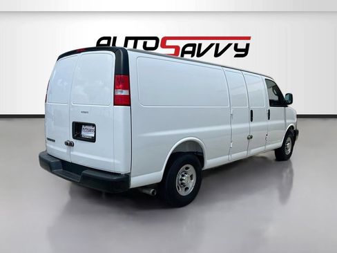 Used 2025 Chevrolet Express 2500 Extended w/ Driver Convenience Package RWD image 7