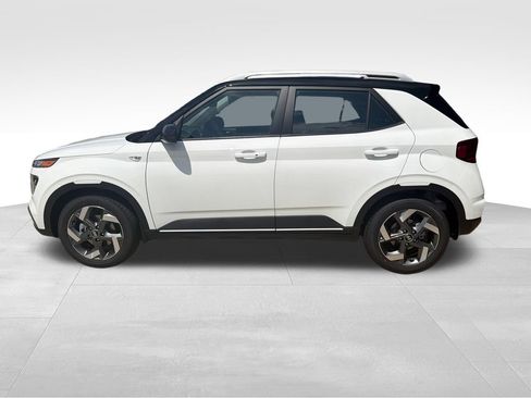 New 2026 Hyundai Venue SEL FWD image 2