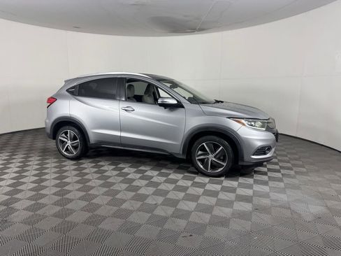 Used 2021 Honda HR-V EX image 2