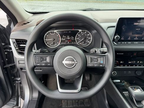 Used 2022 Nissan Rogue SV image 21