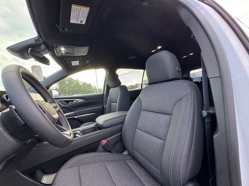 New 2026 Chevrolet Traverse LT image 12