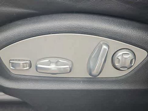 Used 2017 Porsche Macan image 14