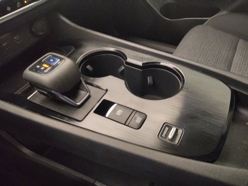 Used 2022 Nissan Rogue SV FWD image 26