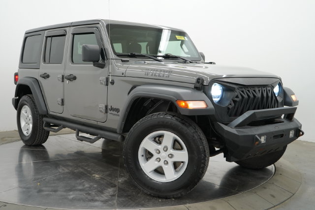 Used 2021 Jeep Wrangler Unlimited Sport AWD/4WD image 3