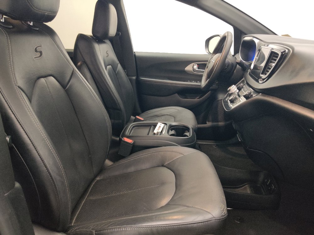 Used 2019 Chrysler Pacifica Touring-L w/ Advanced Safetytec Group FWD image 19