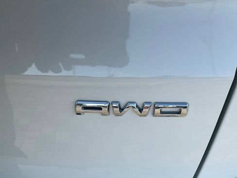 Used 2024 Ford Escape ST-Line Select w/ Tech Pack #2 AWD/4WD image 40