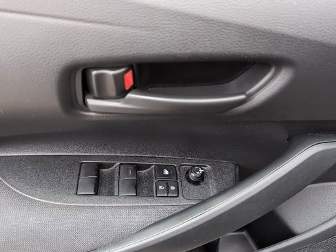 Used 2022 Toyota Corolla LE image 12