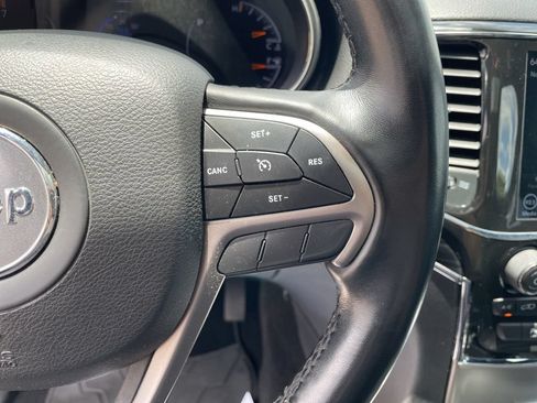 Used 2022 Jeep Grand Cherokee Limited AWD/4WD image 21