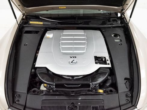 Used 2011 Lexus LS 460 AWD w/ Luxury Value Edition image 3