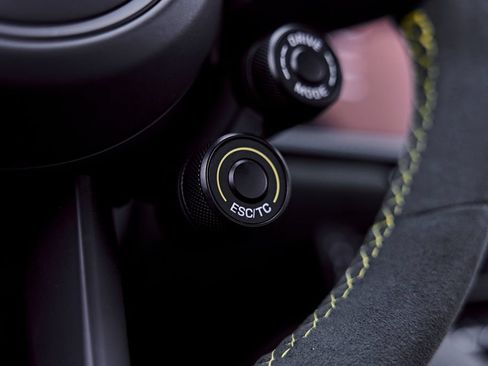 Used 2025 Porsche 911 GT3 RS RWD image 81