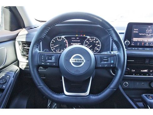 Used 2021 Nissan Rogue SV w/ Premium Package image 14